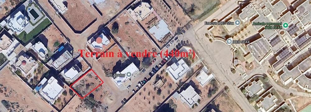 للبيع قطعة أرض بطريق سيدي منصور كلم 10 صفاقس قرب كلية الحقوق