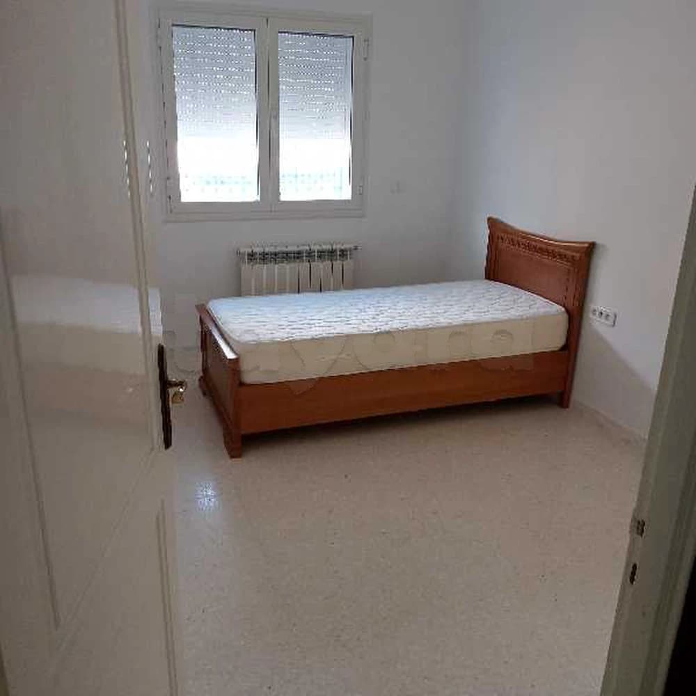 A louer : Etage de villa S+3 à Rades Meliene.