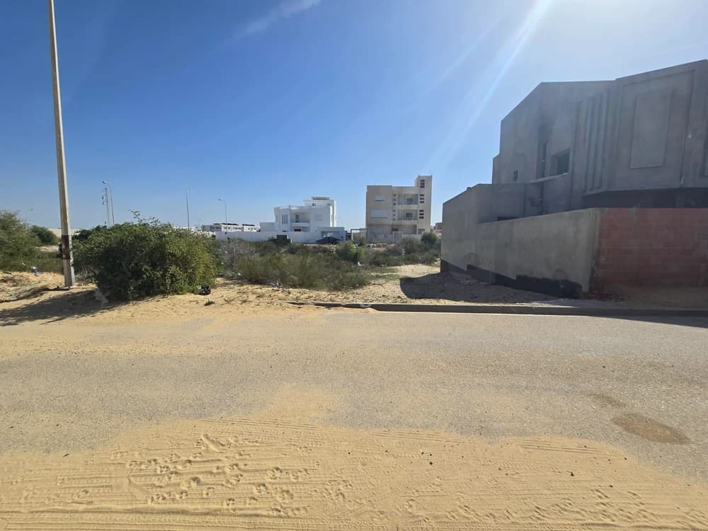 Terrain de 445 m² à Borj Cedria