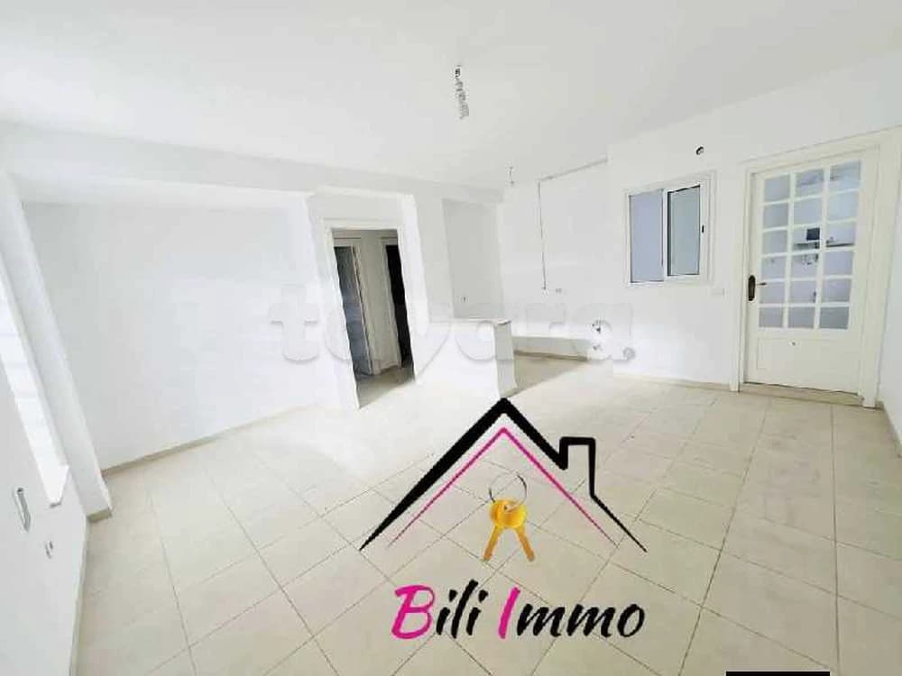 un Bureau A+2 sur la route principale gp1