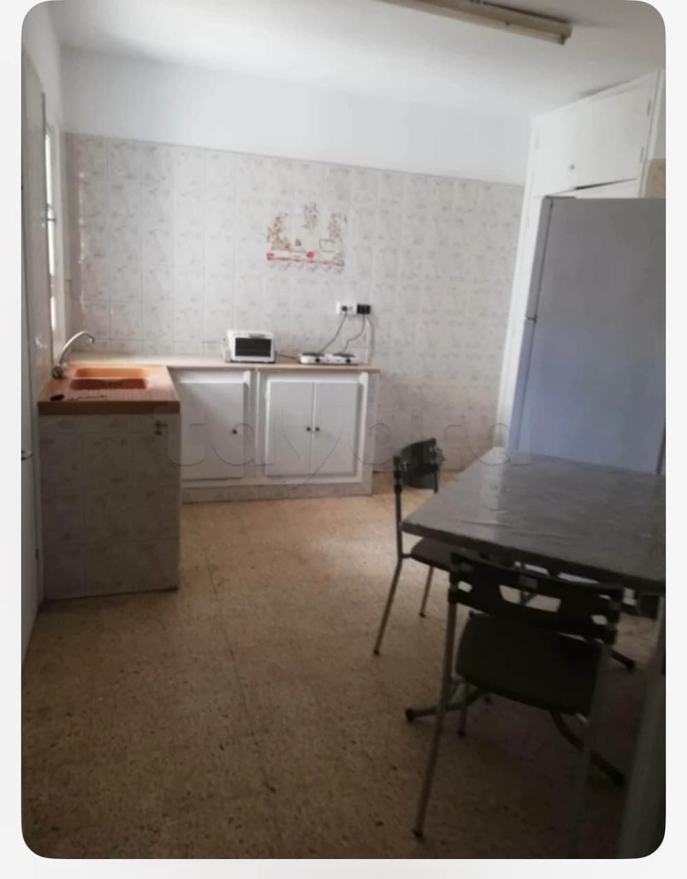 Chambre individuelle meublée tout près de l' hôpital à louer 