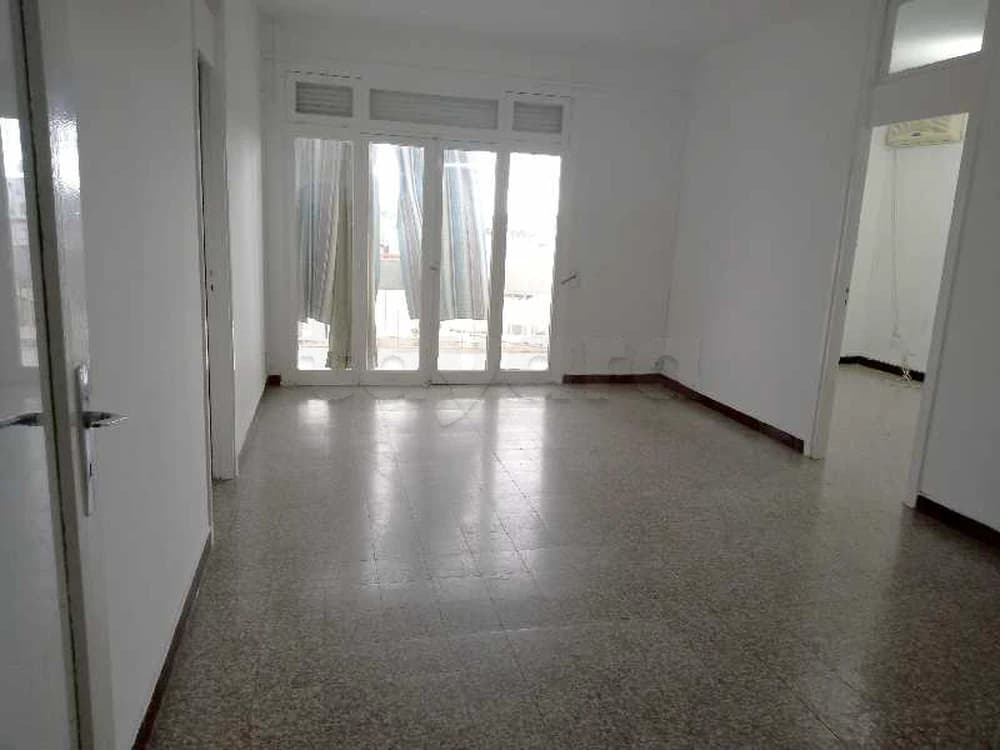 Bab Sidi Abdessalem à vendre un Appartement au 2ème étage S+4