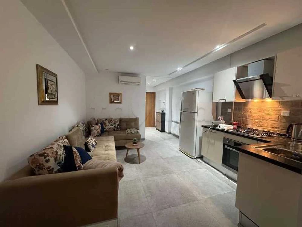 ENNASR 2 : APPARTEMENT S+1 RICHEMENT MEUBLÉ A LOUER 
