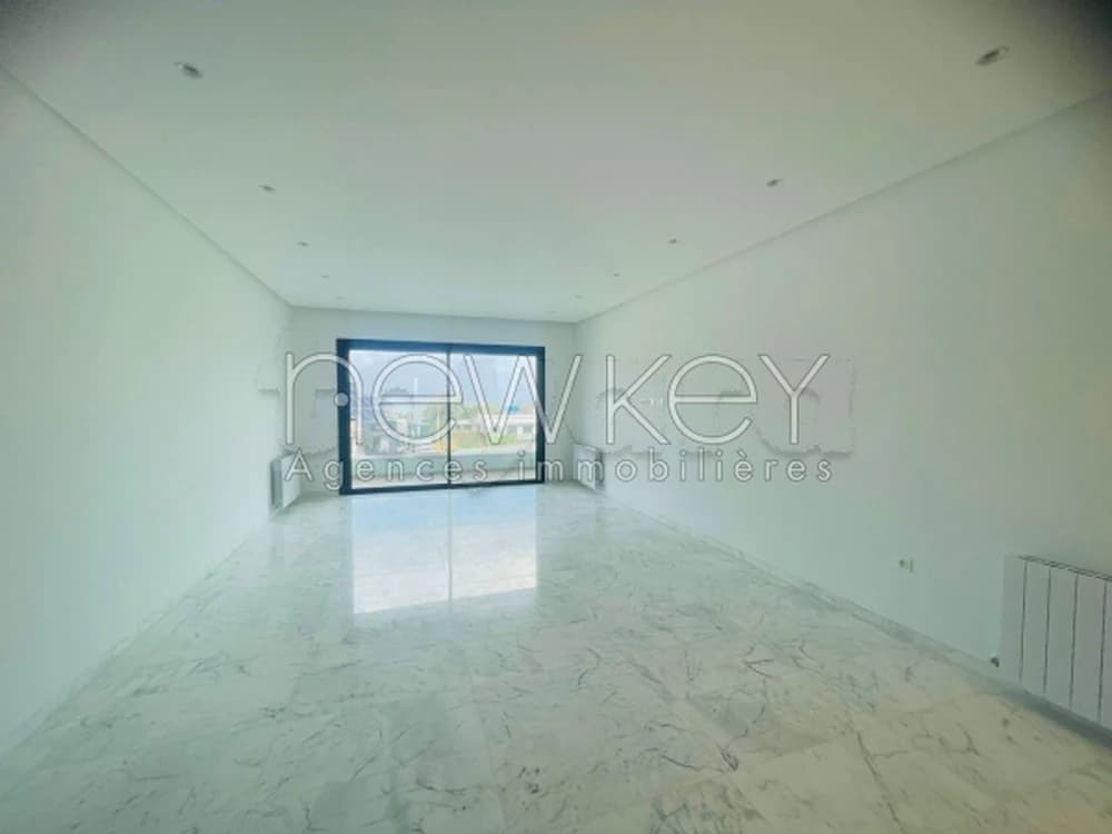Appartement S+3 neuf avec une vue sur mer à La Marsa