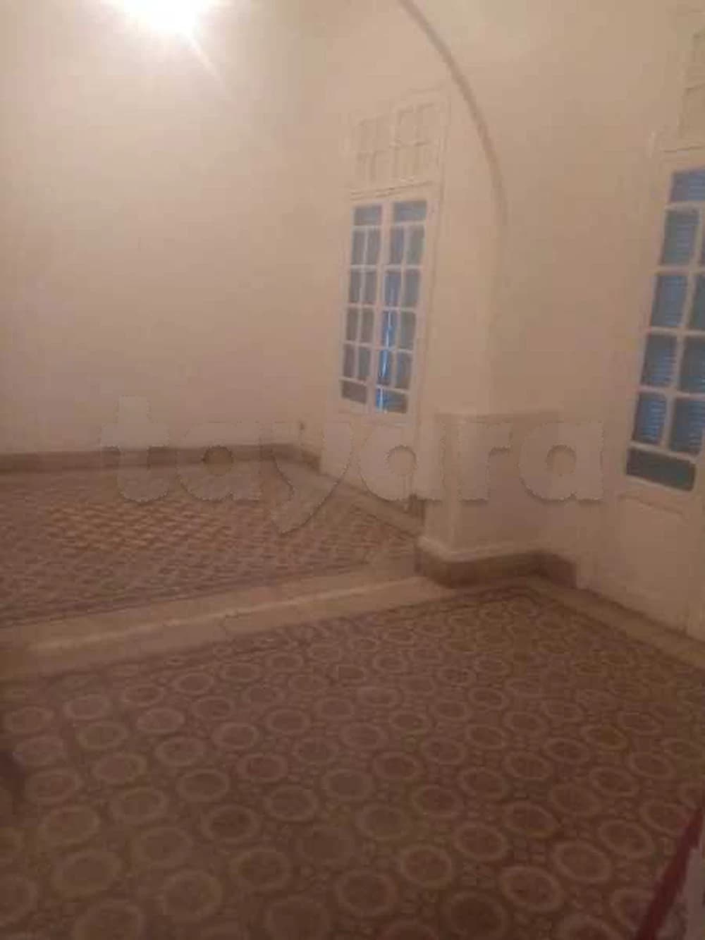 grand s1 près avenue borguiba habitation ou bureau 