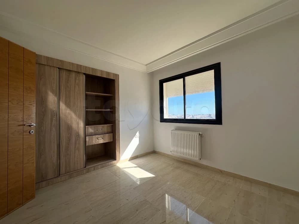 A louer un bel appartement de type S+2 neuf à sahloul 4