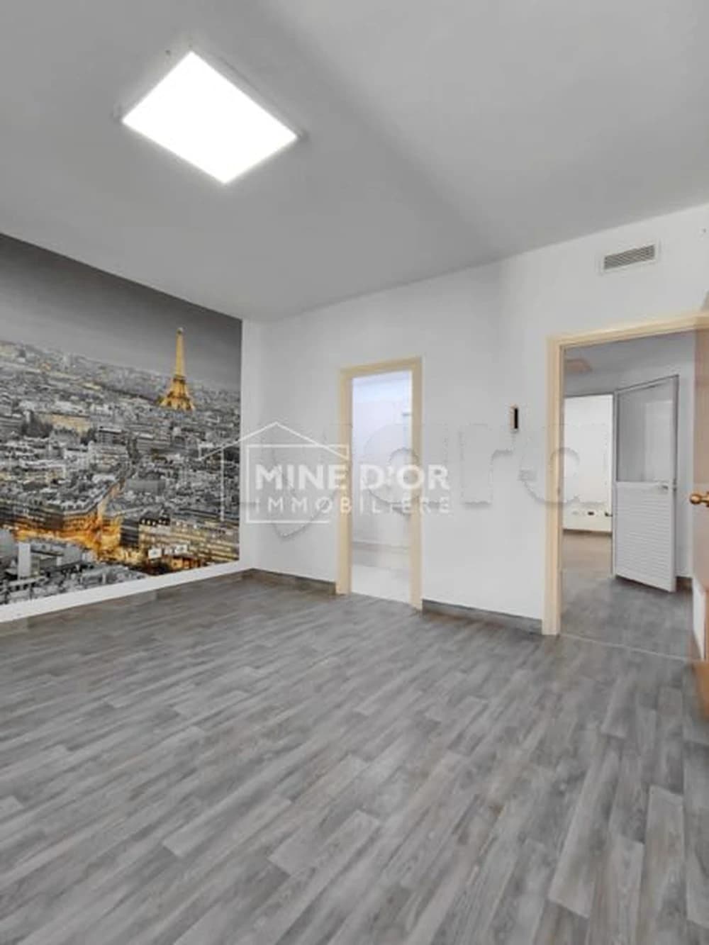 À Louer Bureau A+3 à Montplaisir 