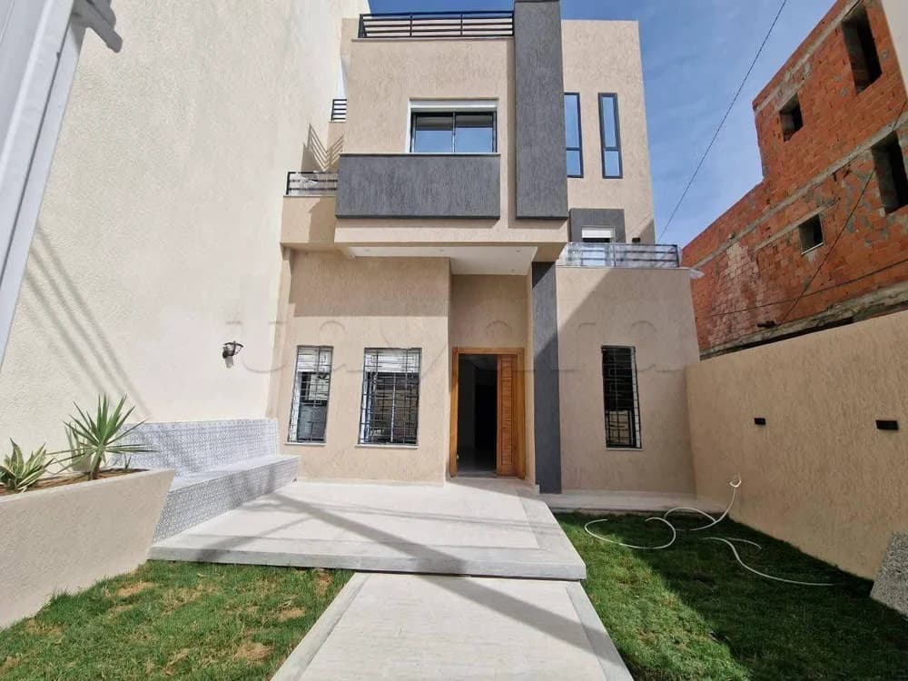 TRIPLEX  HAUT STANDING À VENDRE – KÉLIBIA | CITÉ MERDES