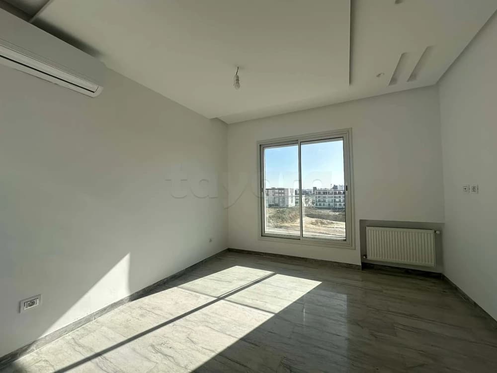 A louer un appartement s+2 à sahloul 4