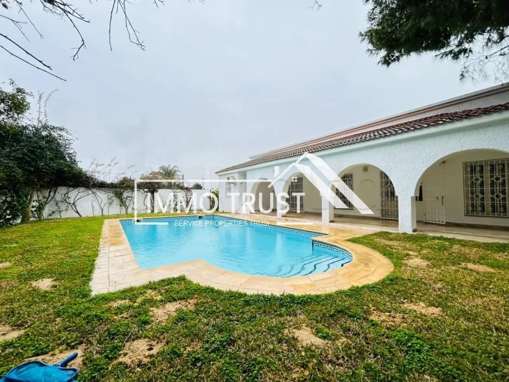 🏠Villa S+4 plain pieds avec piscine et jardin à La Soukra