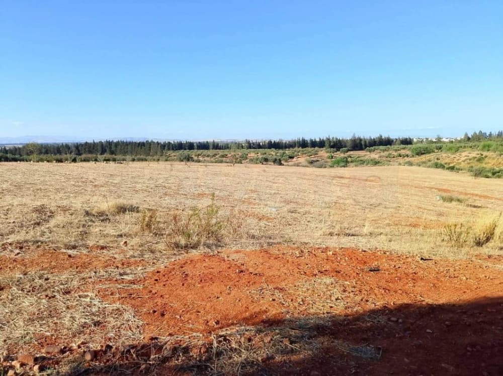 Terrain de 1 hectare à Sidi Thabet