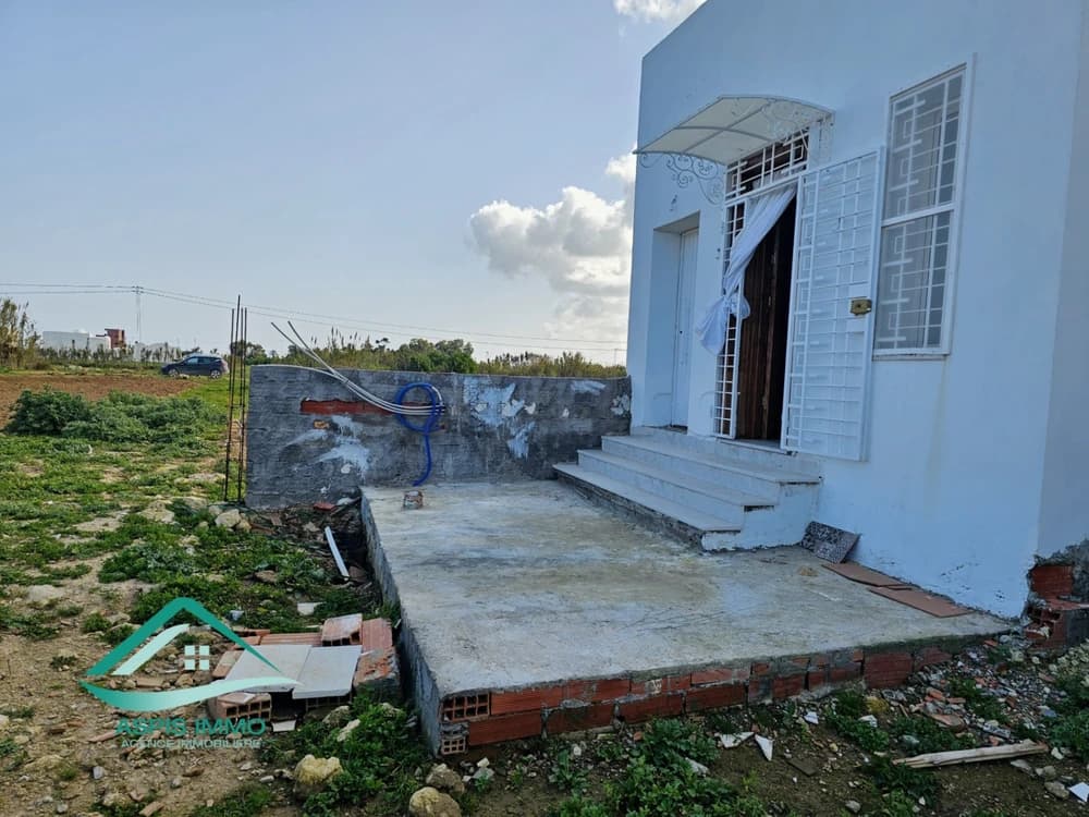 Maison inachevée à  300 mètres plage dar Allouch 