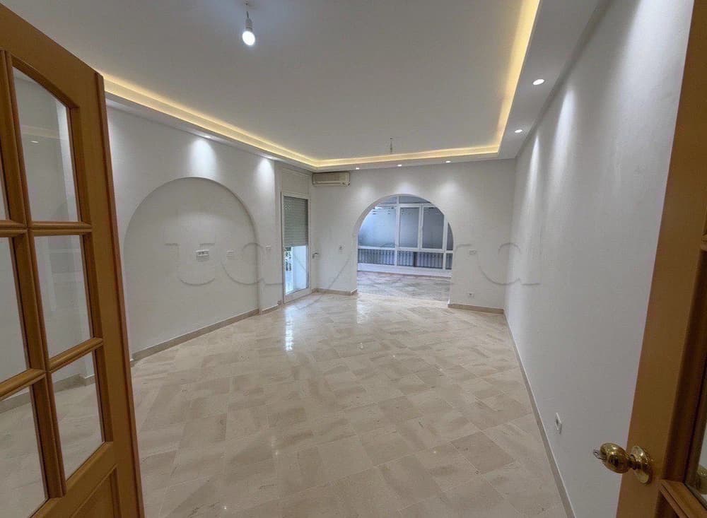 À louer : bel appartement S2 situé sur la route de Gammarth à La Marsa