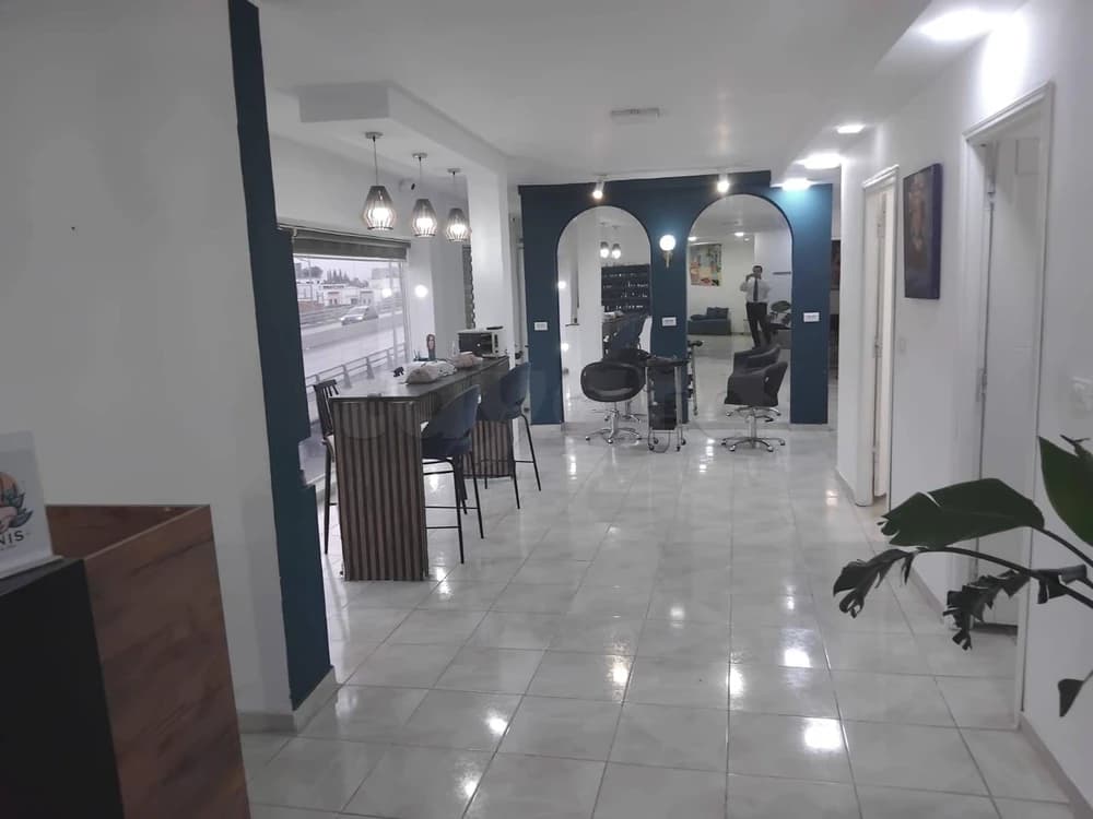 LOCAL 200M2 A EZZAHRA