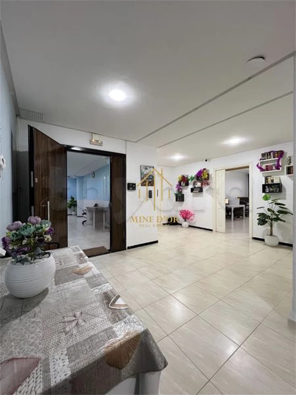 À Louer Plateau 335m² à📍Montplaisir 