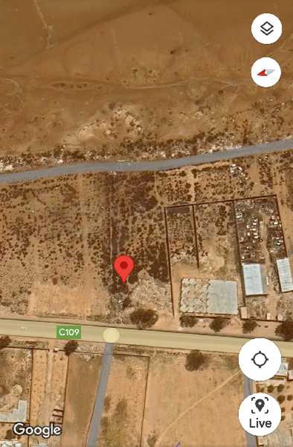 أرض للبيع في جرجيس على الطريق الرئيسي بن قردان المساحة 3580 م 
شهادة ملكية تيتر 
الهاتف 53085556