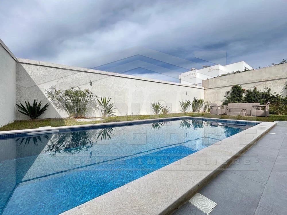 À  louer une villa jumelée  à chotrana 3