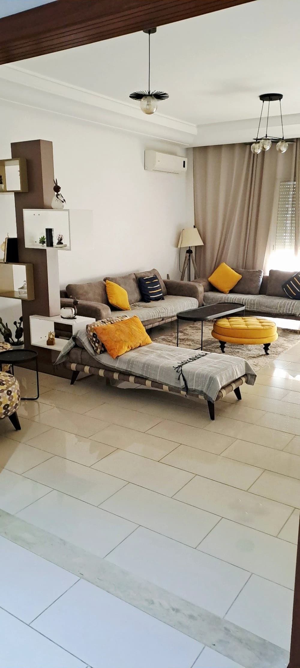 S+4 meublé Cité palmerais l'aouina or étranger