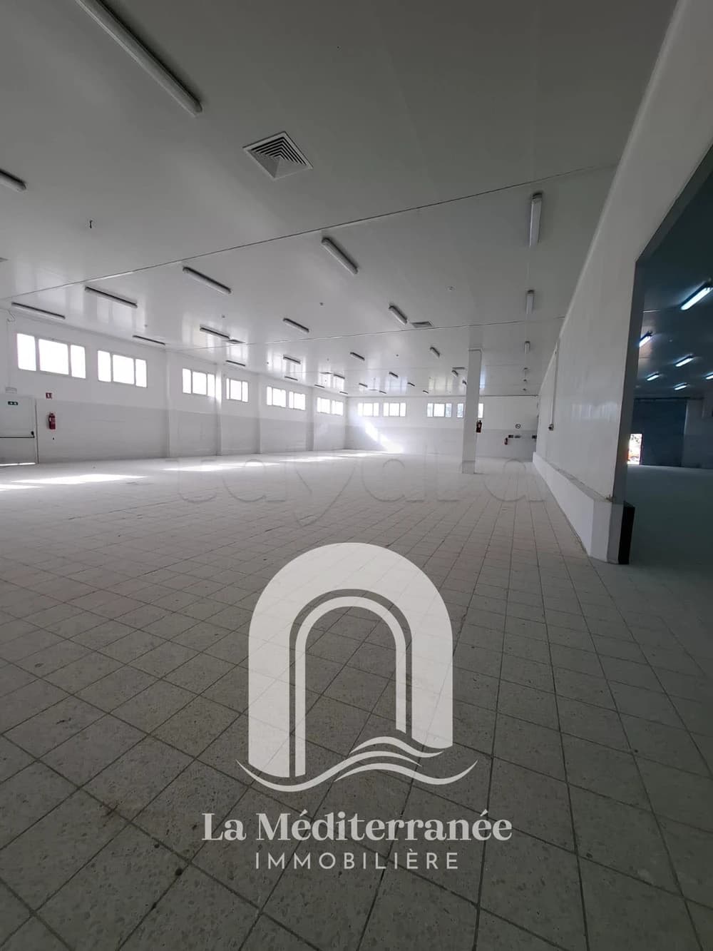 espace industriel à Rades- 94332726