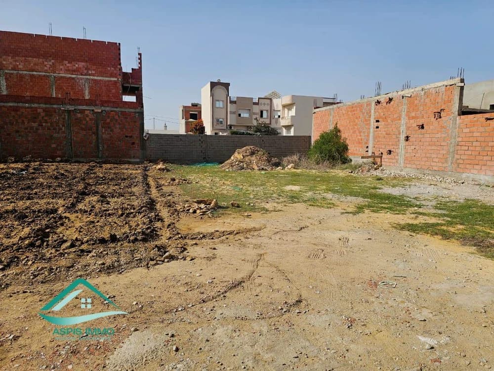 Terrain d’habitation 255 m² à cité merdes 2 Kelibia