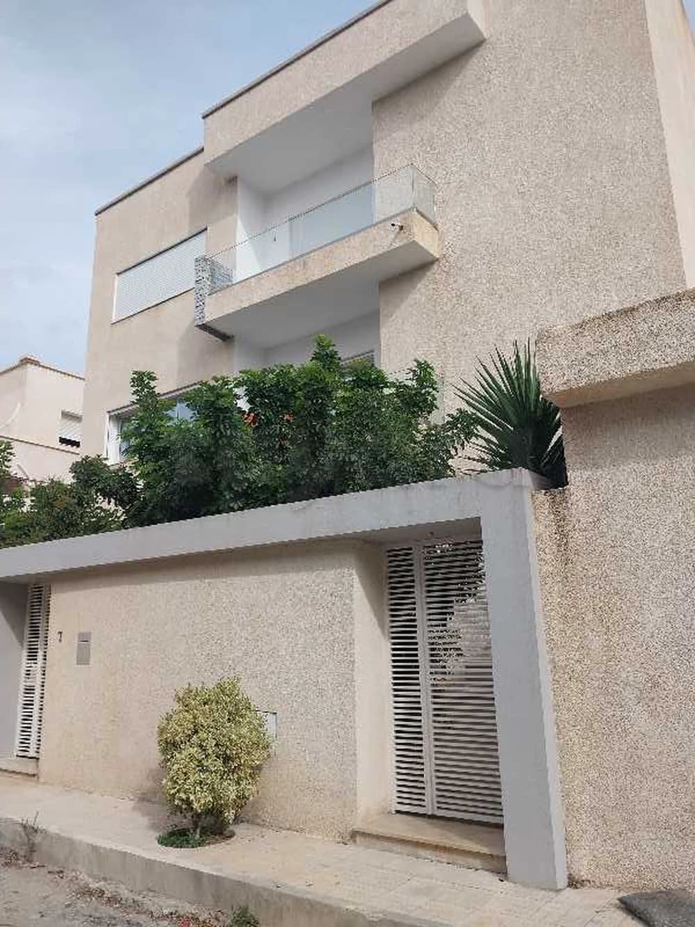 a louer un bel étage de villa haut standing 