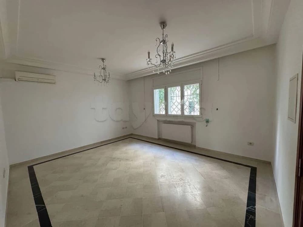 📍ENNASR 2 : APPARTEMENT S+1 À LOUER 