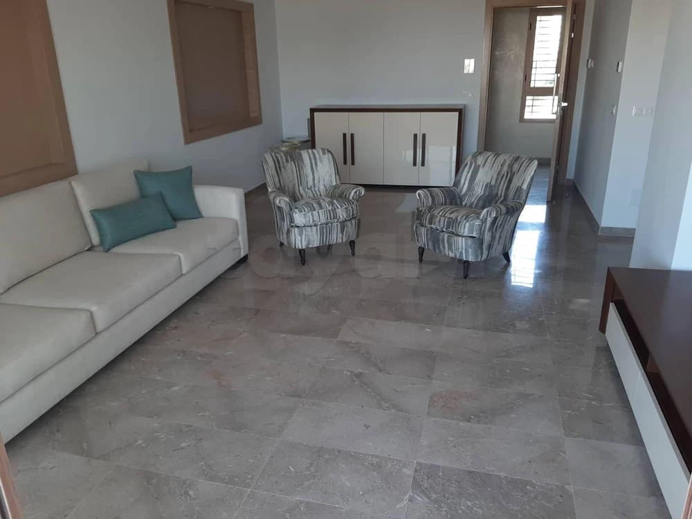 Appartement à jardin de carthage jamais habité haut standing 