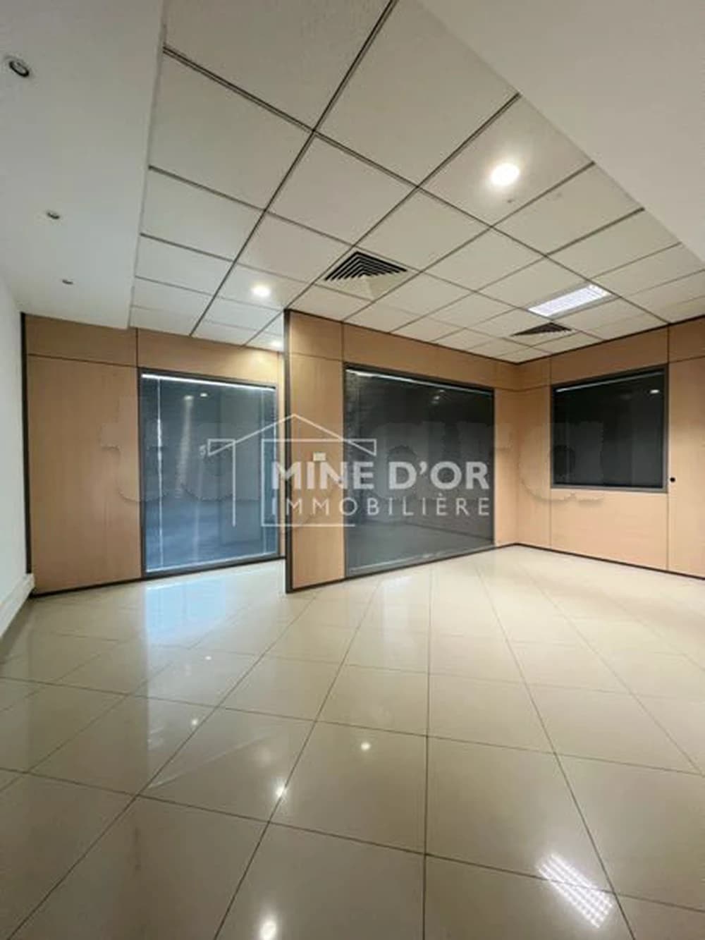 📍Centre Urbain Nord : À Louer Bureau en 7 espaces 