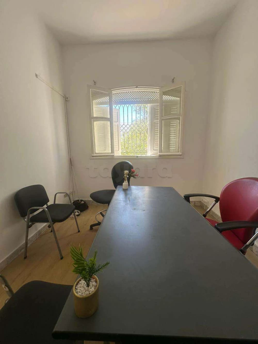 A louer 1 bureau à Menzah 9 A