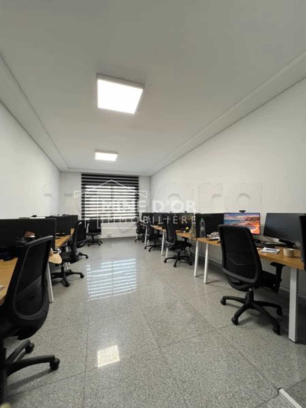 A louer Bureau H+2 haut standing 