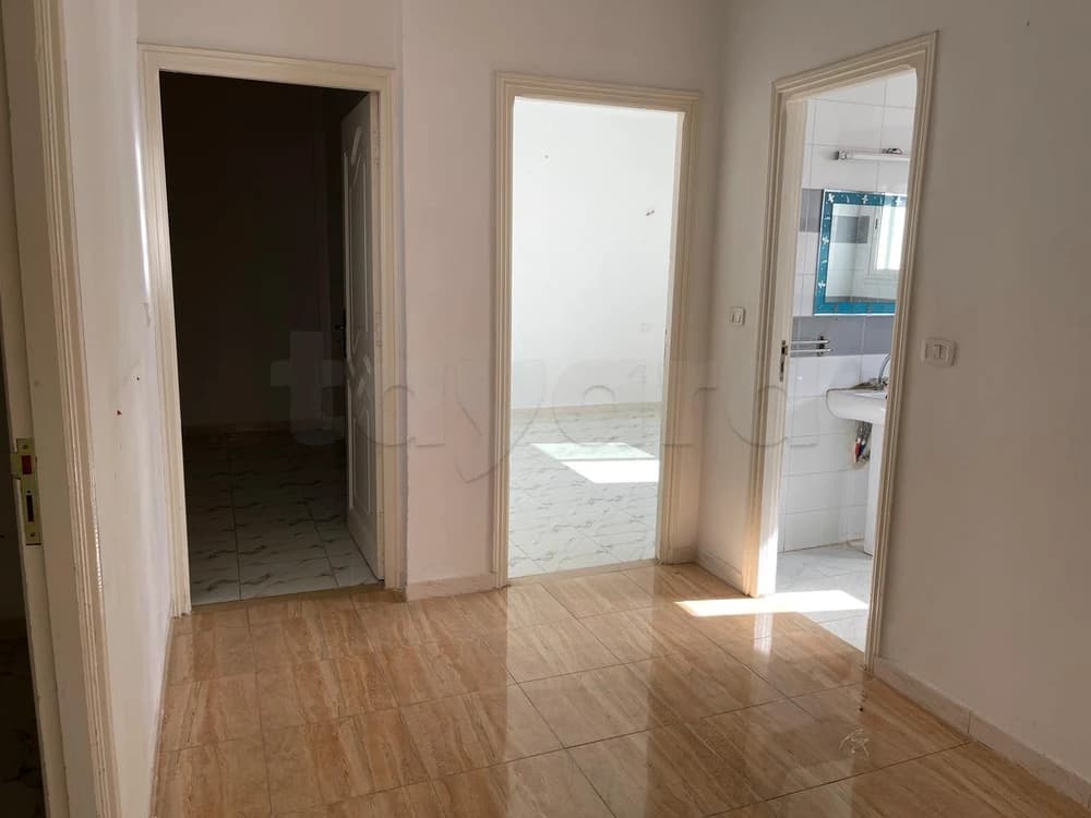 A louer à l’année un spacieux appartement S+3