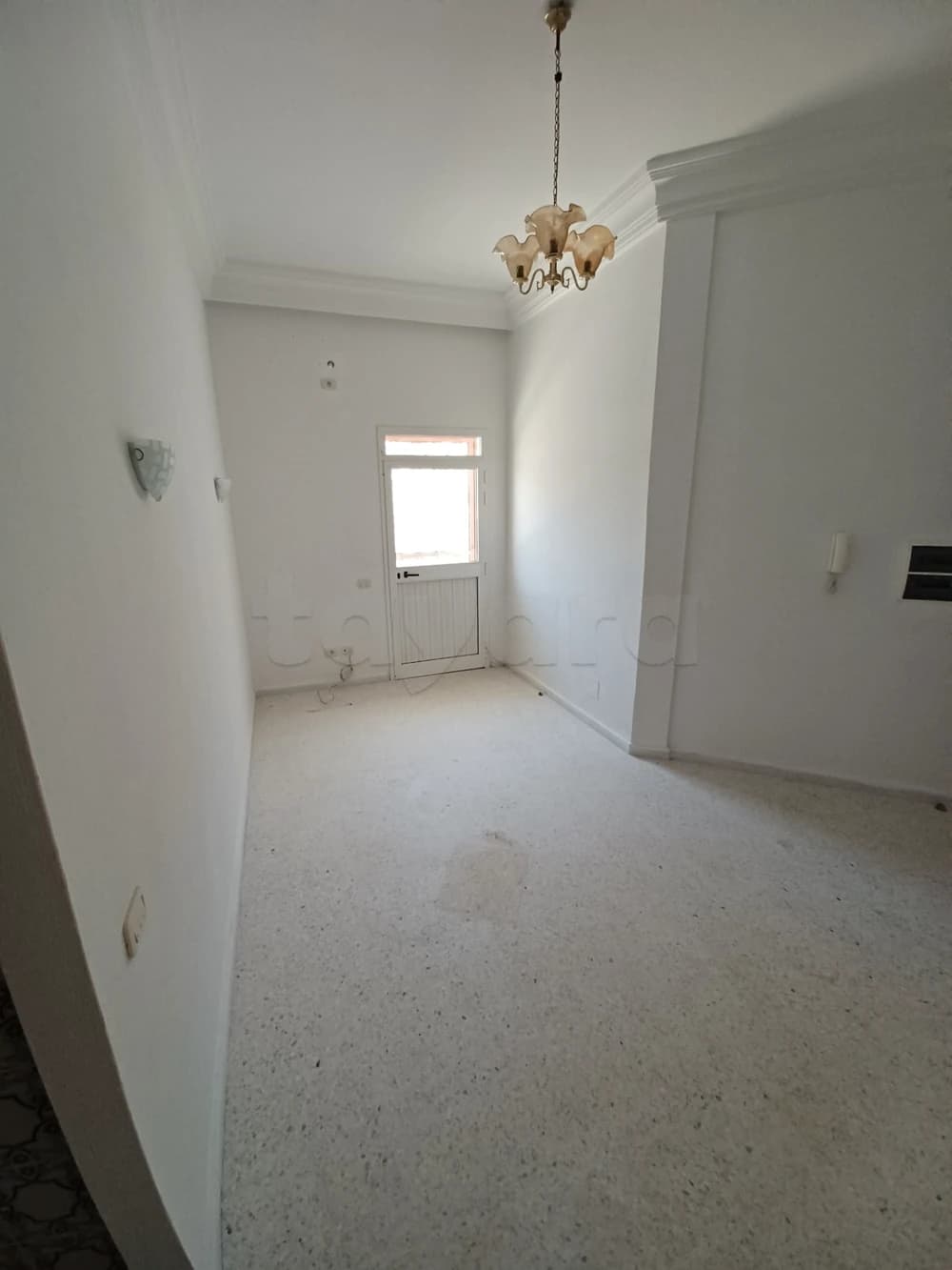 Tout neuf S+1 non meublé au RDC. a hammam sousse