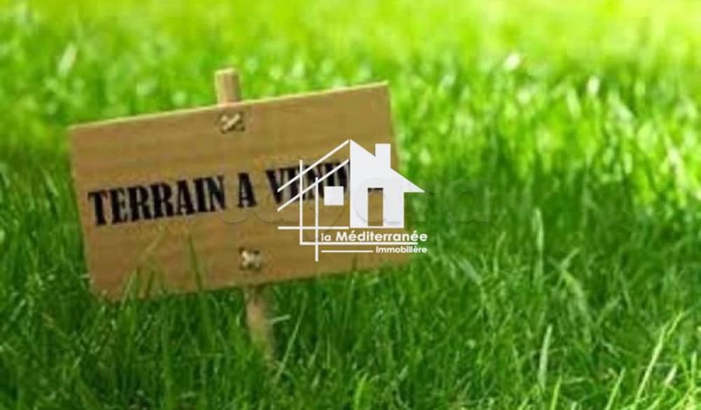 A vendre terrain de 341m² à el Agba