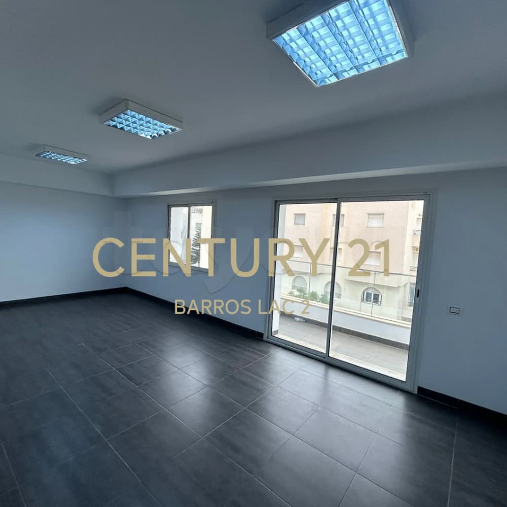 À louer un Bureau H5 Les berges du Lac 2