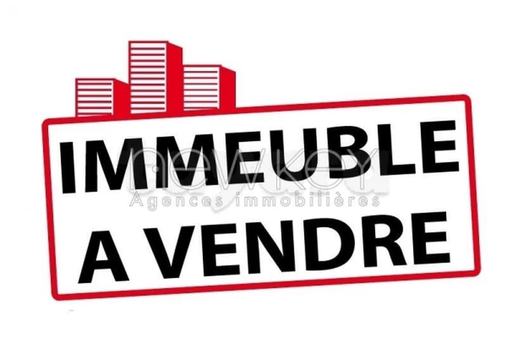 A vendre un immeuble avec 5 appartements à Gammarth