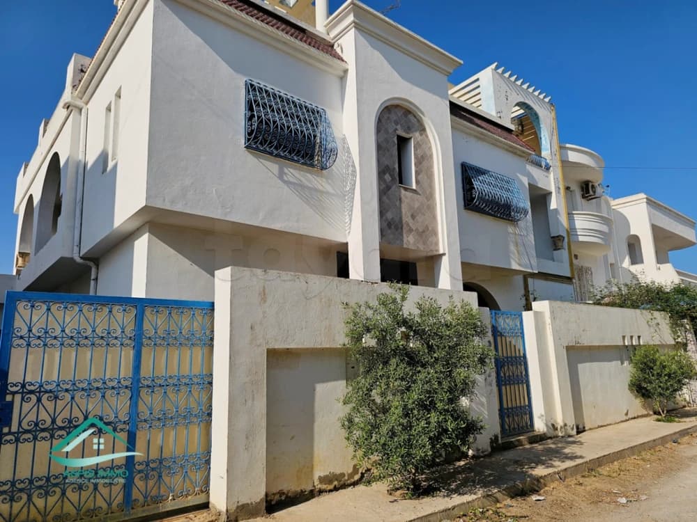 Villa 371 m² à cité Riadh Kelibia