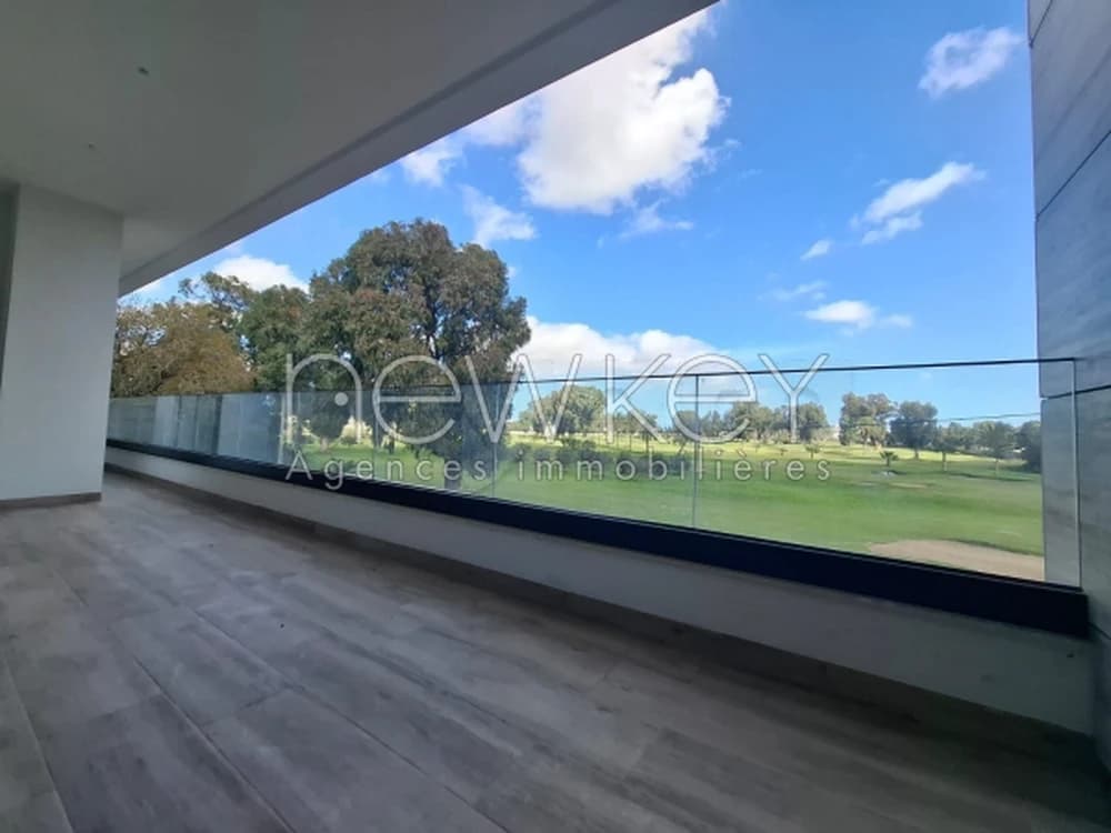 Appartement S+3 d'exception avec une vue panoramique sur la verdure