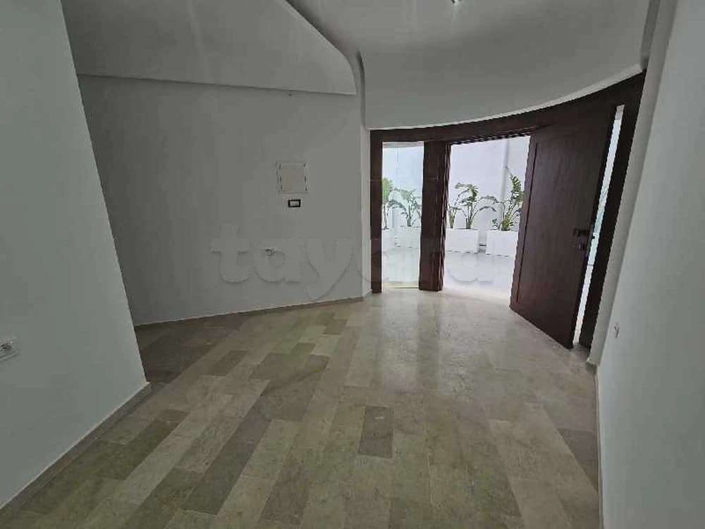 📍EL MENZAH 7 : UN BUREAU H+2 À LOUER 
