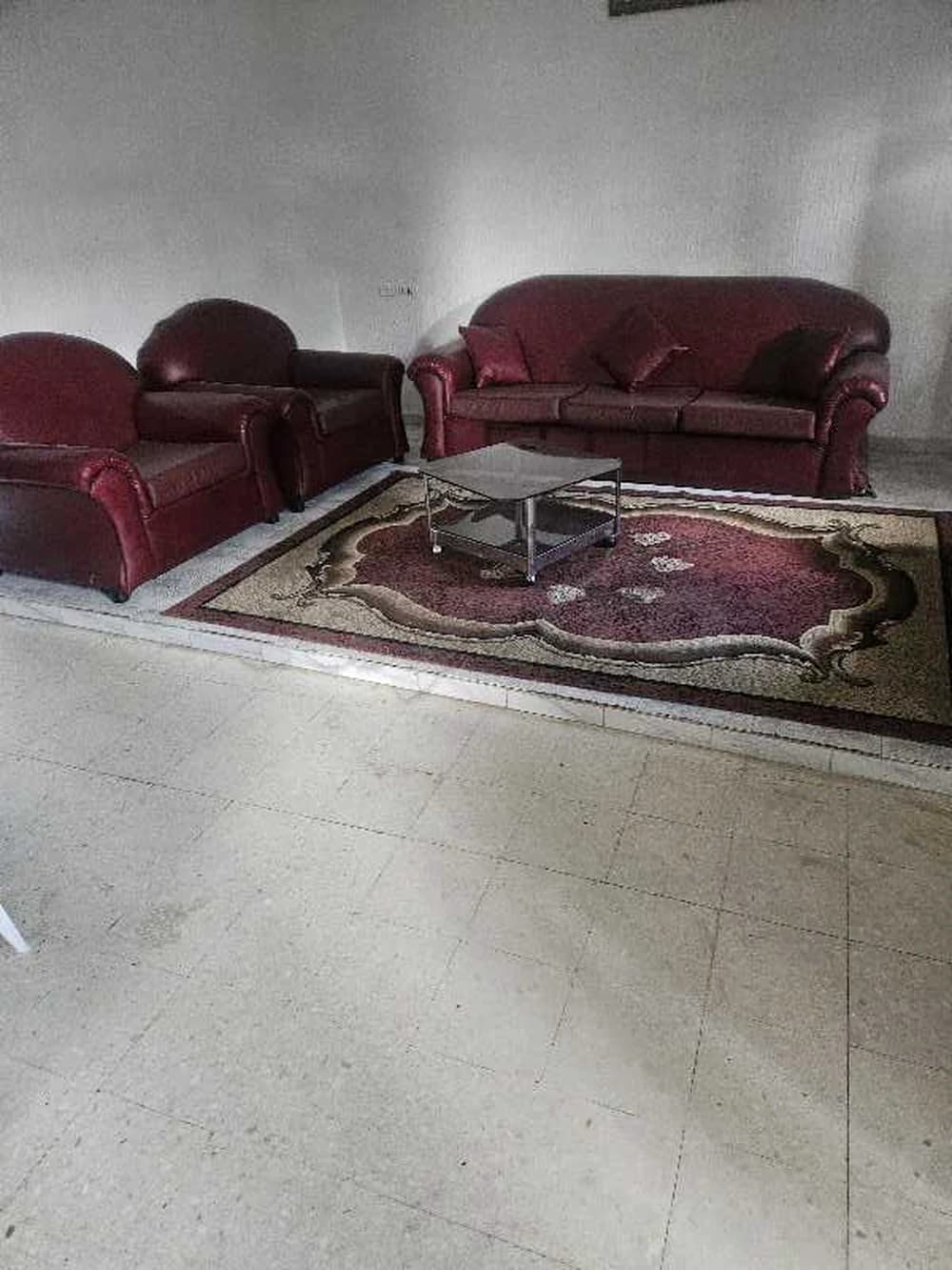 a louer un appartement meuble a 5 minutes de clinique tawfik  par jour 80 d ou par mois tele 26332160