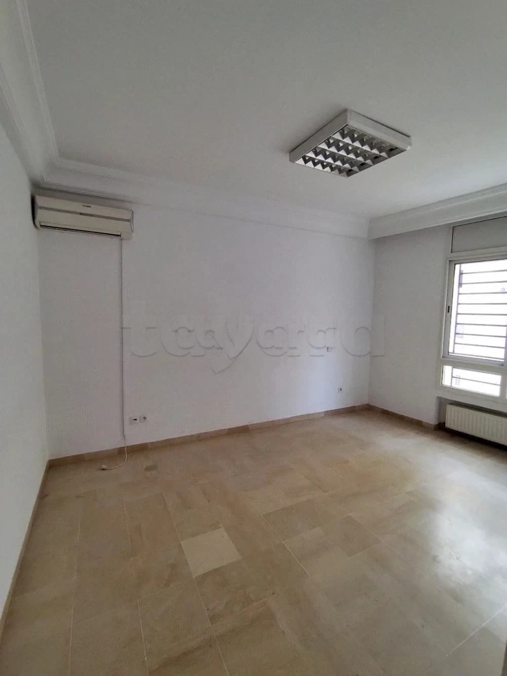 A vendre S+2 à Ennasr 2 