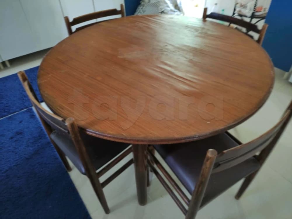 Table à manger anciennes 