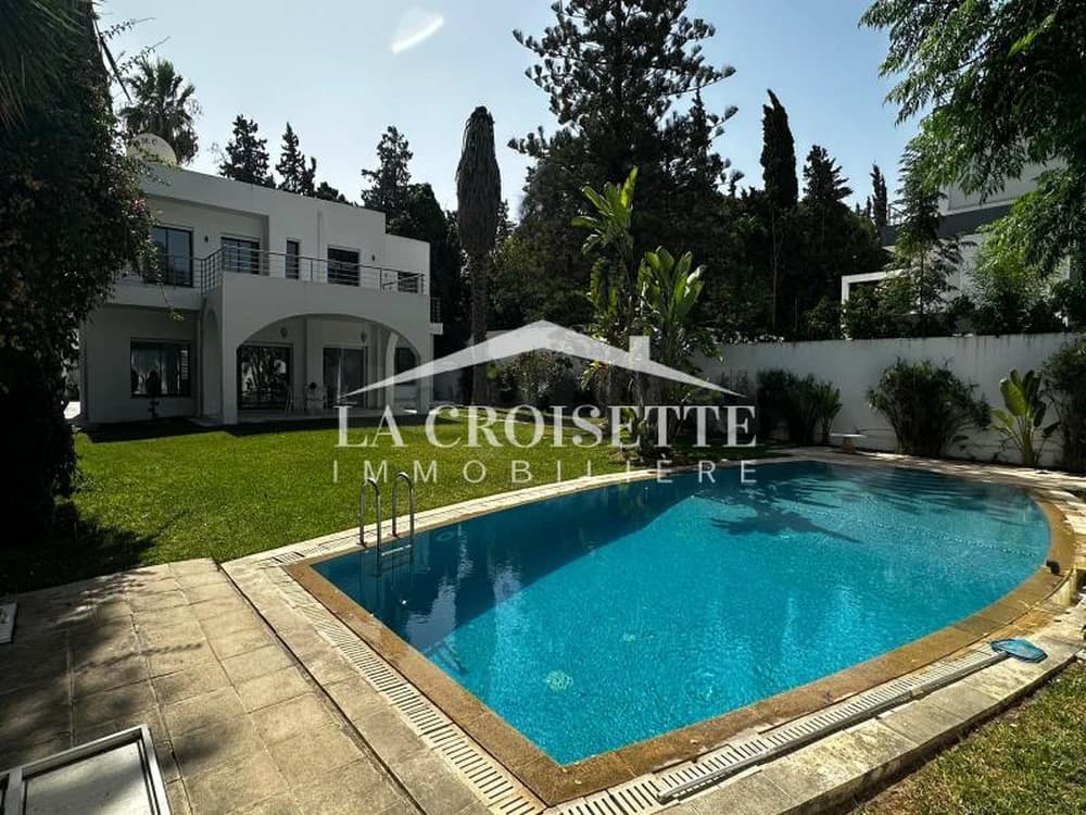 Villa s4 avec piscine à louer à La Soukra MVL0057