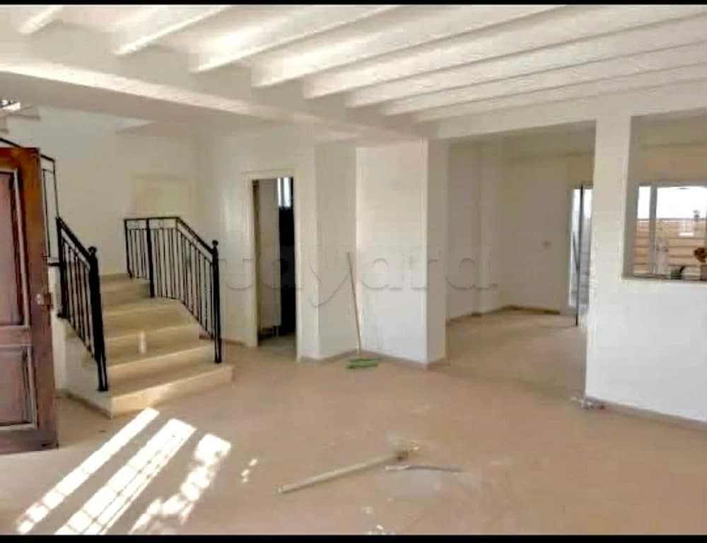 A vendre un duplex avec jardin qui donne sur deux rue - Jardins L aouina - 53 026 545