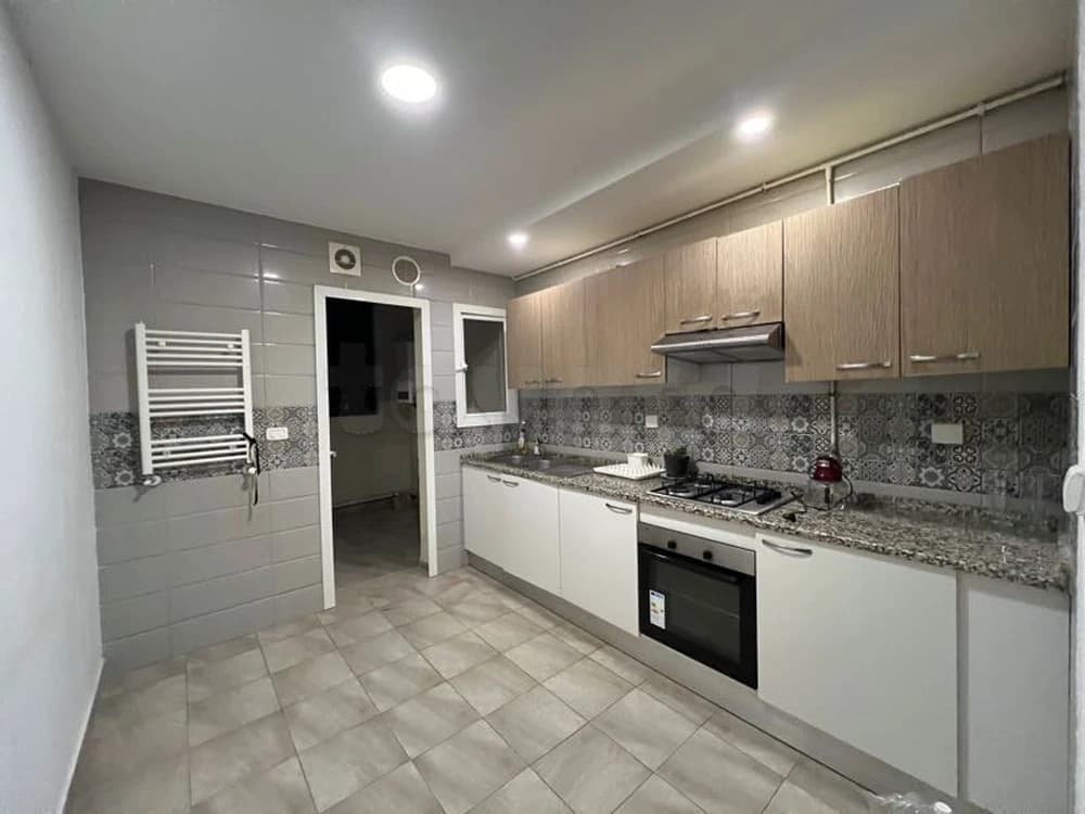 Un appartement S+2 à Louer à L’aouina Dar Fadhal 