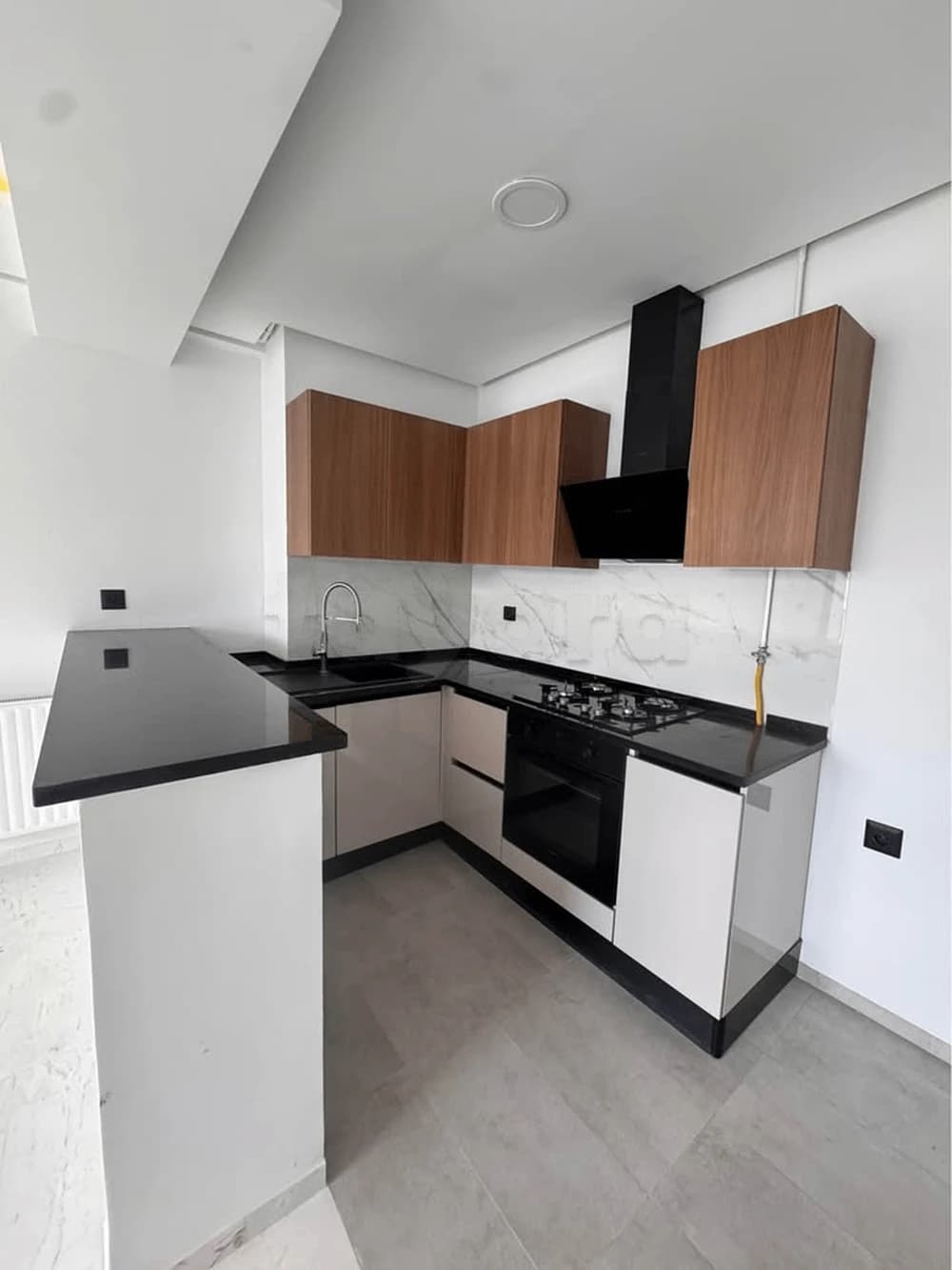 🏡✨ À Louer – S+1 avec Parking Sous-Sol à Ain Zaghouan ✨🏡  📍 Emplacement : Ain Zaghouan