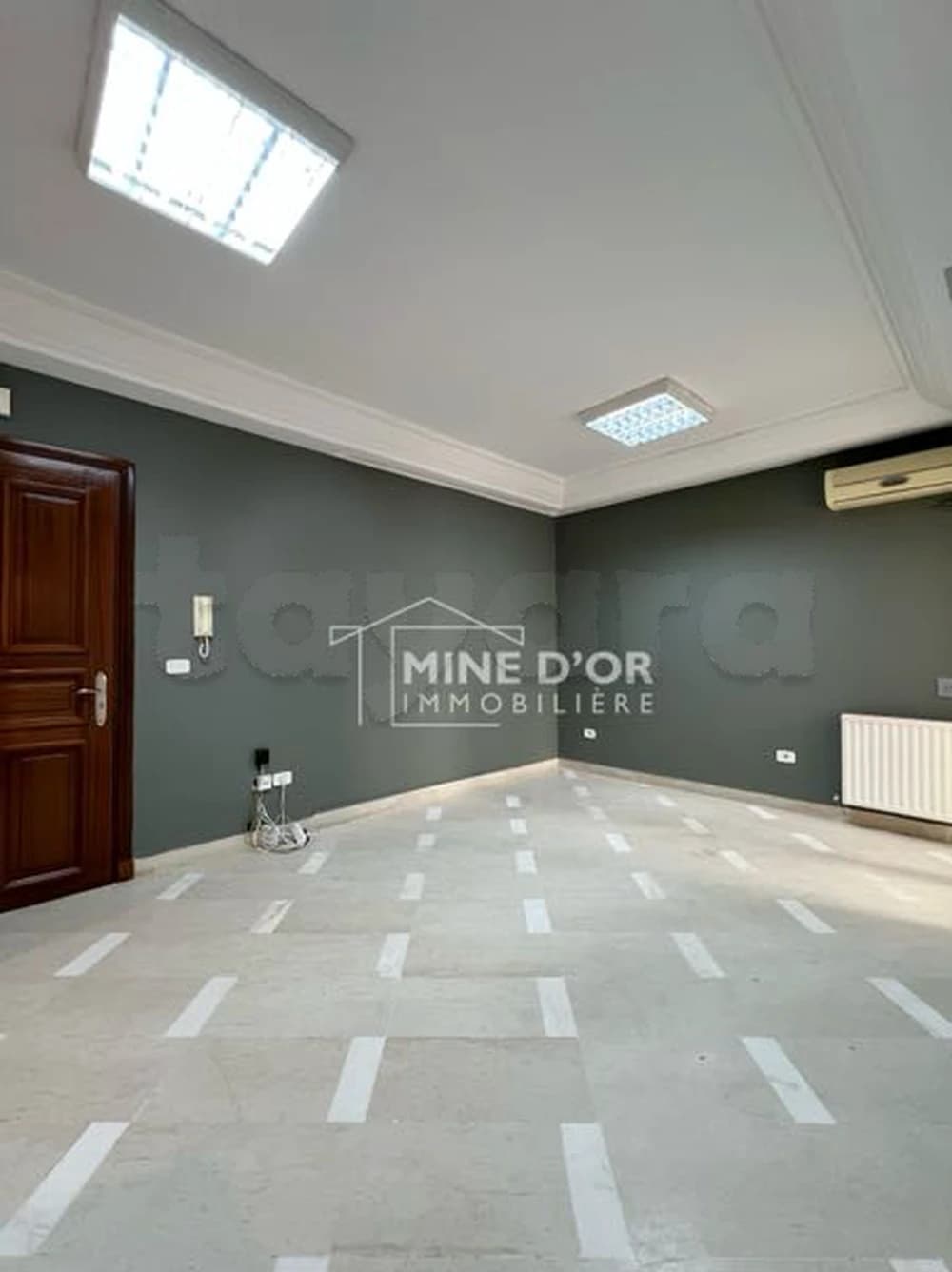 A louer Bureau en 2 espaces au CUN 