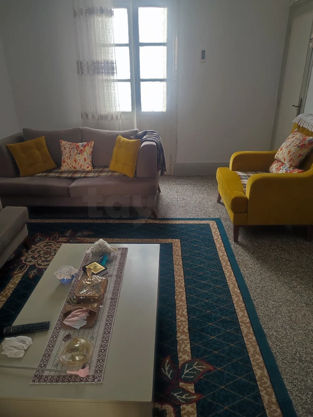 A vendre un appartement s+3 au 1er étage et studio non achevé au 2eme etage 