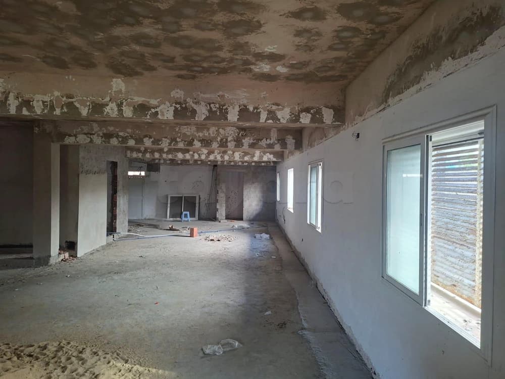 Dépôt de stockage à Aouina sur artère principale 