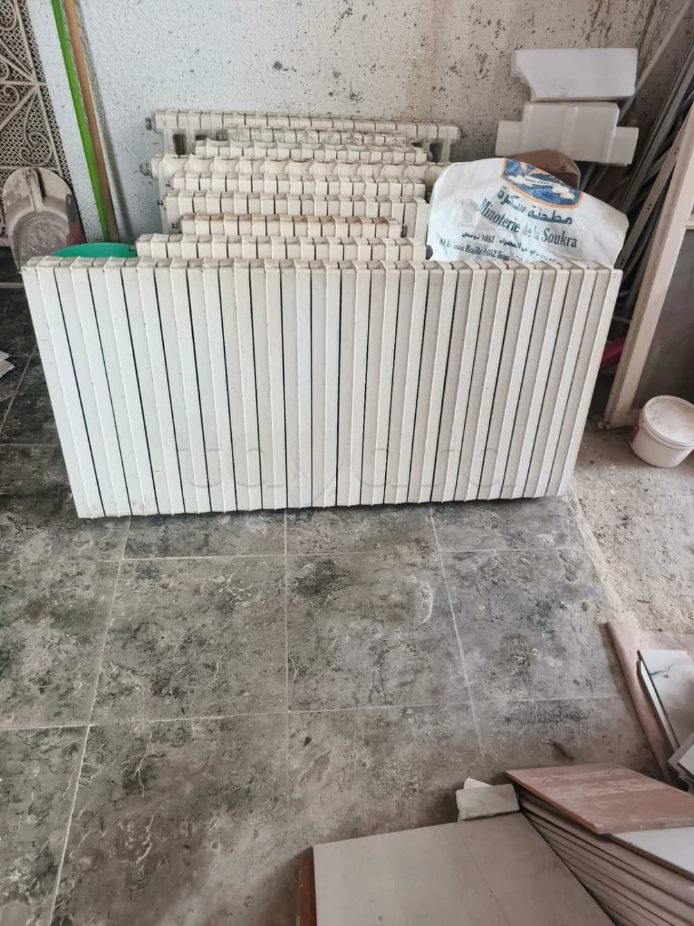 À vendre 111 radiateur chapee fonte