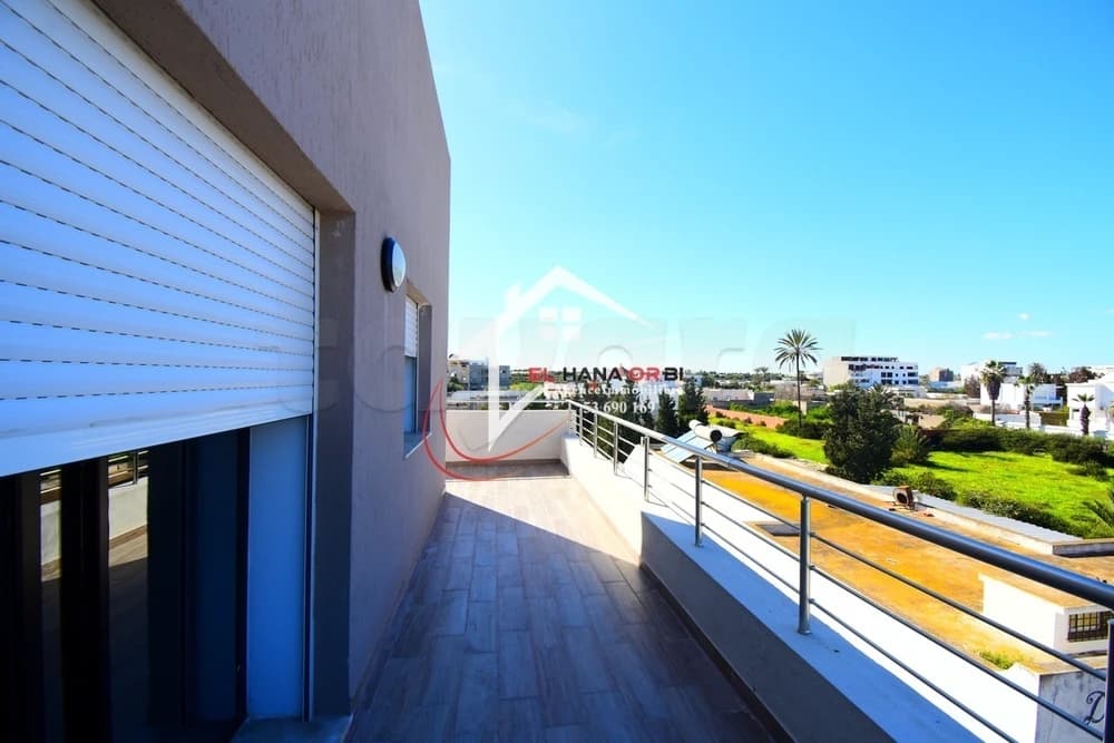 𝒂̀ 𝒗𝒆𝒏𝒅𝒓𝒆 𝒔+3 𝒉𝒂𝒖𝒕 𝒔𝒕𝒂𝒏𝒅𝒊𝒏𝒈 𝒅𝒊𝒓𝒆𝒄𝒕𝒆𝒎𝒆𝒏𝒕 𝒂𝒖 𝒑𝒓𝒐𝒎𝒐𝒕𝒆𝒖𝒓 𝒃𝒂𝒈𝒉𝒅𝒆𝒅𝒊